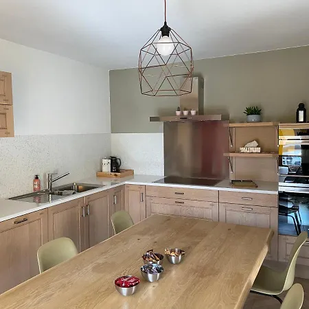 فيلة La Vie En Rose